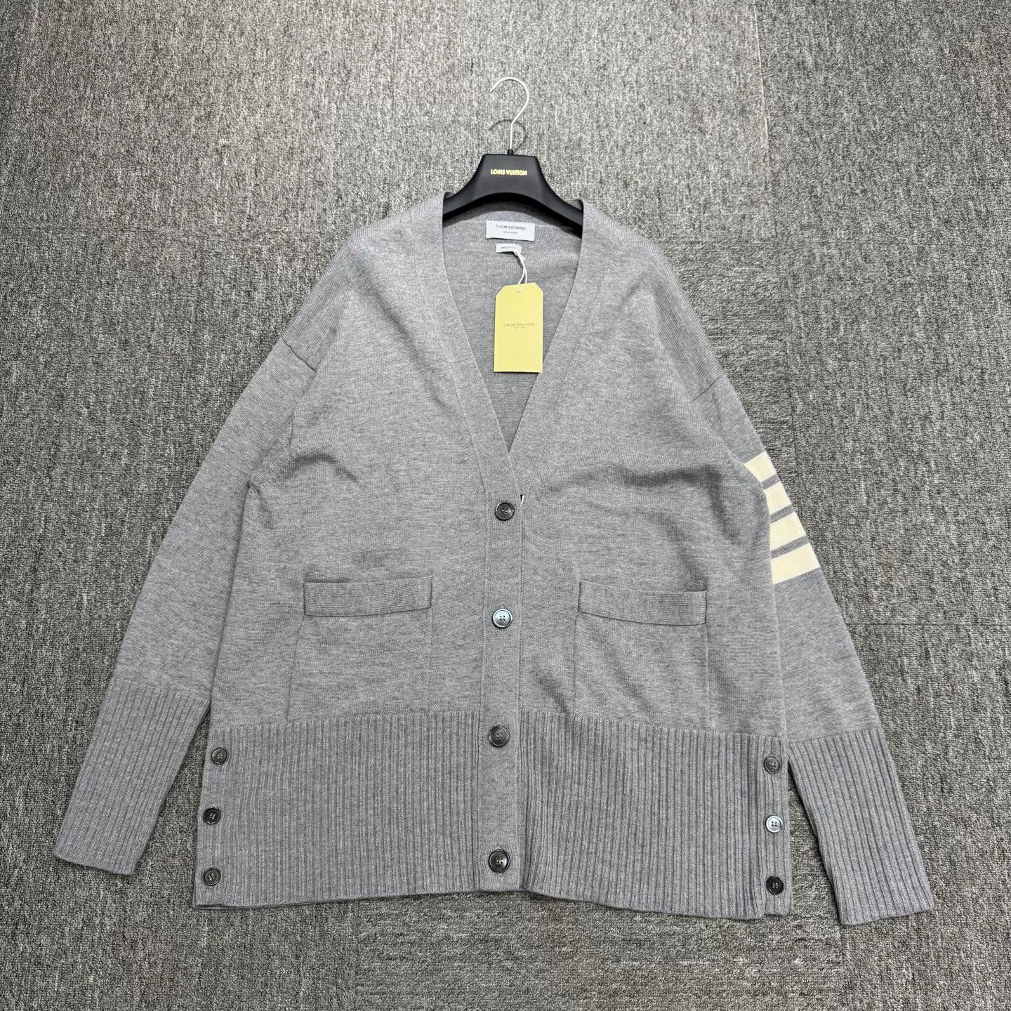 Thom Browne Thom Browne Four Bar Wool Cardigan Size US XS / EU 42 / 0 - 1 Thumbnail