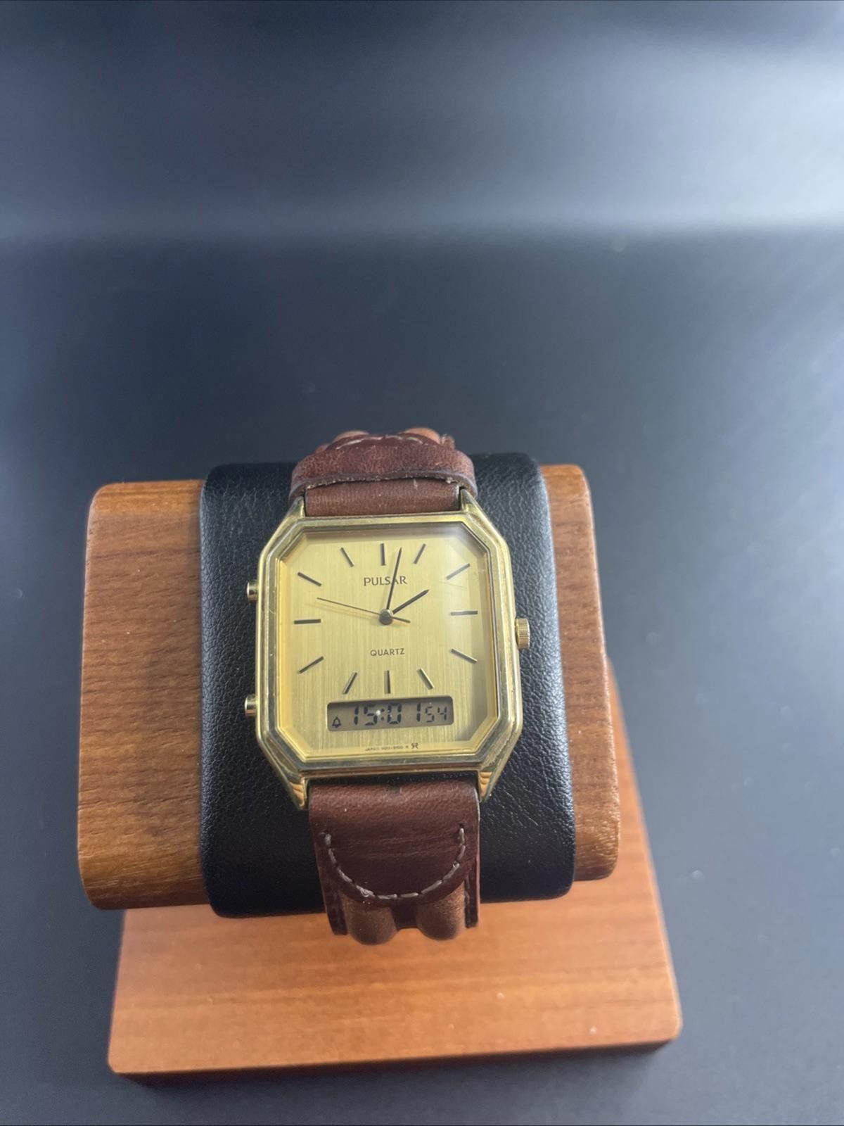 Pulsar Pulsar V011-5070 Digital Analog Gold Tone New Battery Size ONE SIZE - 1 Thumbnail