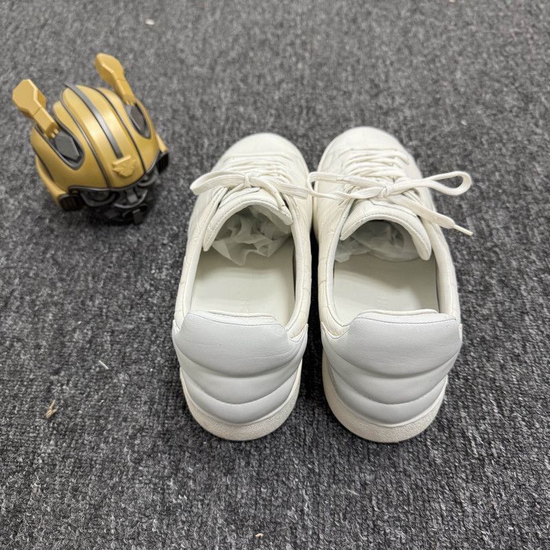 Louis Vuitton Louis Vuitton White Crocodile Casual Sneakers - Size US 10.5 / EU 43-44 - 3 Thumbnail
