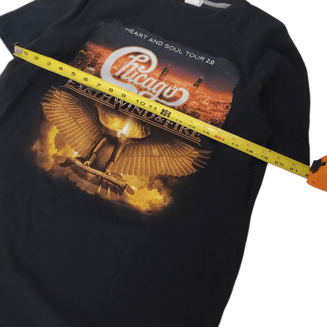 Band Tees Chicago X Earth Wind & Fire Tour T-shirt Size US L / EU 52-54 / 3 - 5 Thumbnail