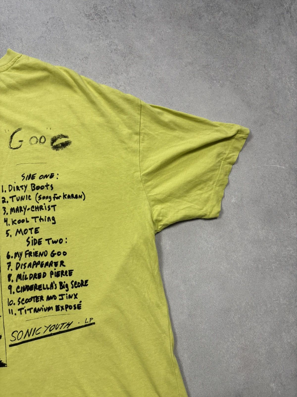 Band Tees Vintage 00s Sonic Youth Goo Album Tee Band Shirt Distressed Size US XL / EU 56 / 4 - 15 Thumbnail