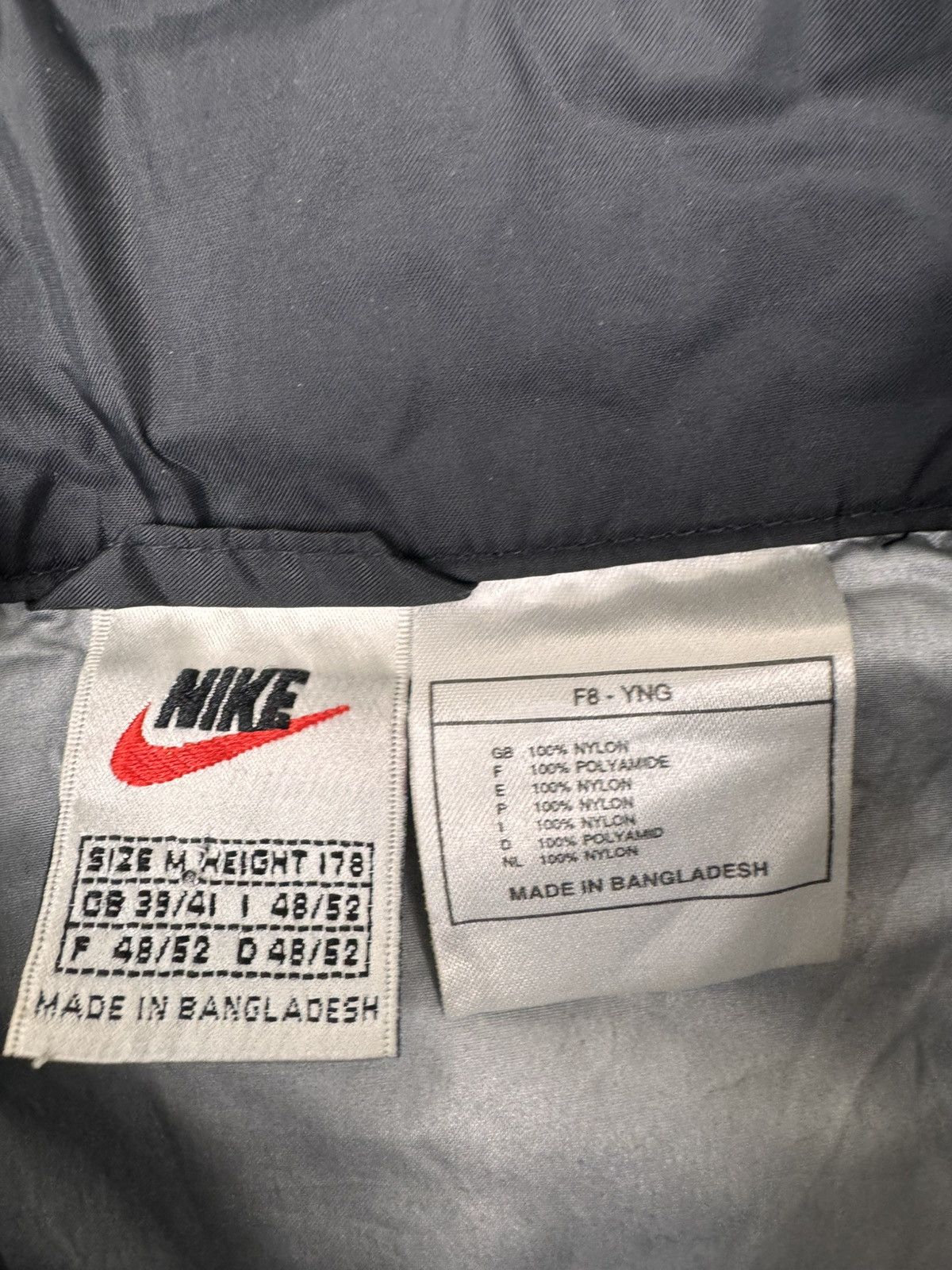 Nike Nike Men Windbreaker Jacket Black Size M Size US M / EU 48-50 / 2 - 4 Thumbnail