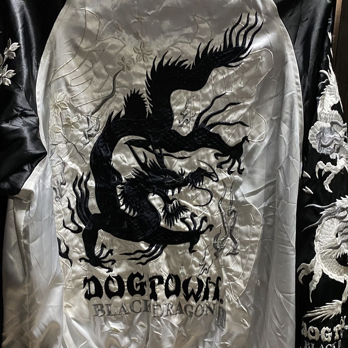 Dogtown × Vintage Vintage Dogtown Black Dragon Size US XL / EU 56 / 4 - 9 Thumbnail