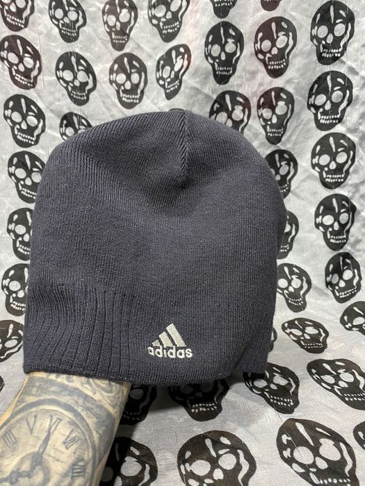 Adidas skull store cap