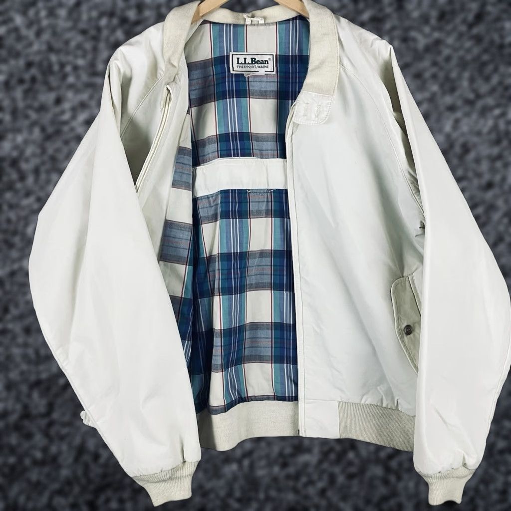 Vintage VINTAGE L.L. Bean Bomber Jacket Coat XL White Nylon Lined USA Mens Regular 90s Cotton Blend Pockets Size US XL / EU 56 / 4 - 1 Thumbnail