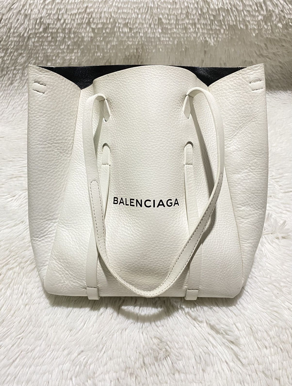 Balenciaga Balenciaga Everyday Tote Bag Size ONE SIZE - 2 Thumbnail