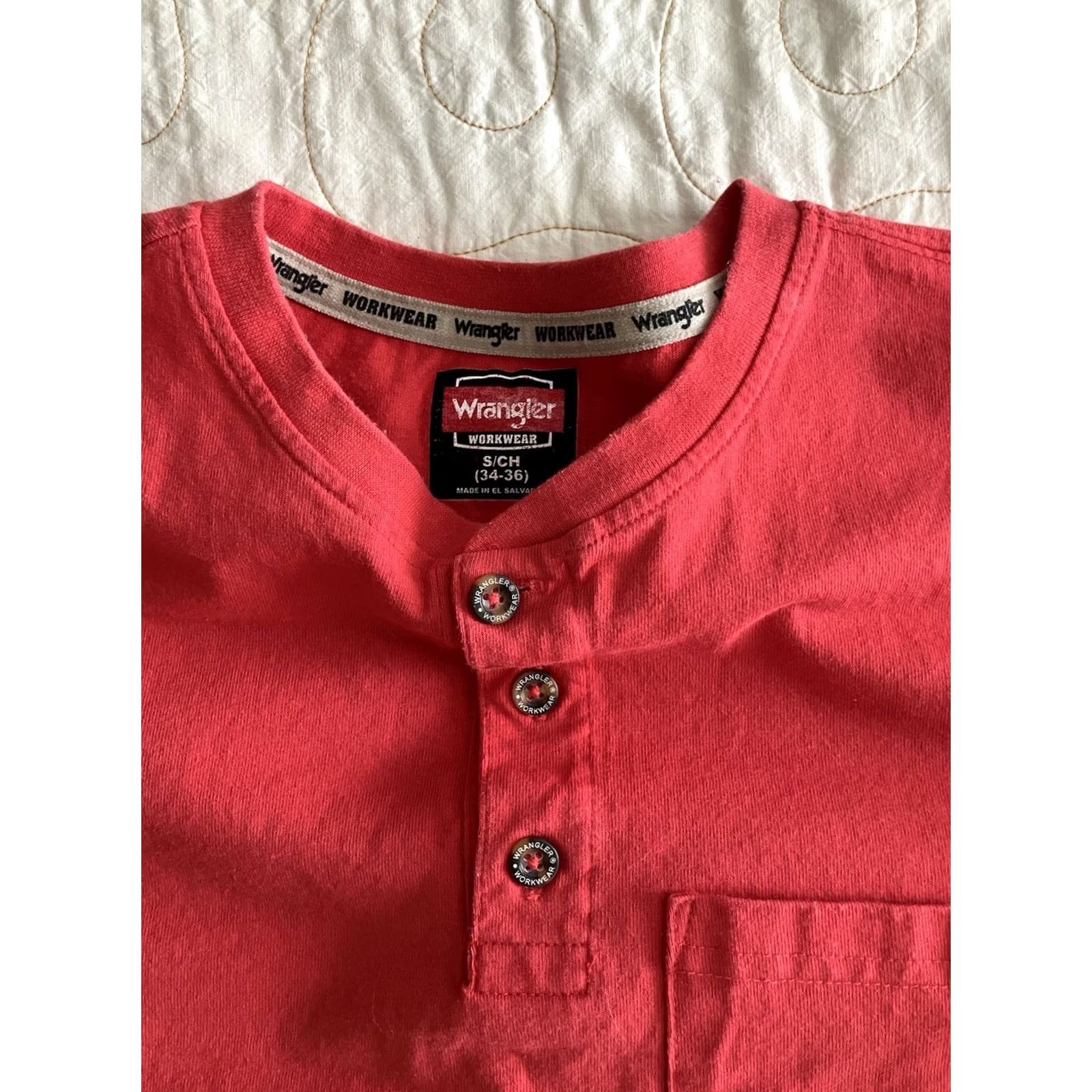 Wrangler VINTAGE? No. Wrangler Workwear Men's Pocket T-Shirt Red Small 34-36 Crew Short Sleeve Cotton Blend Pocket Button Comfortable Classic Outdoor Size US M / EU 48-50 / 2 - 4 Thumbnail