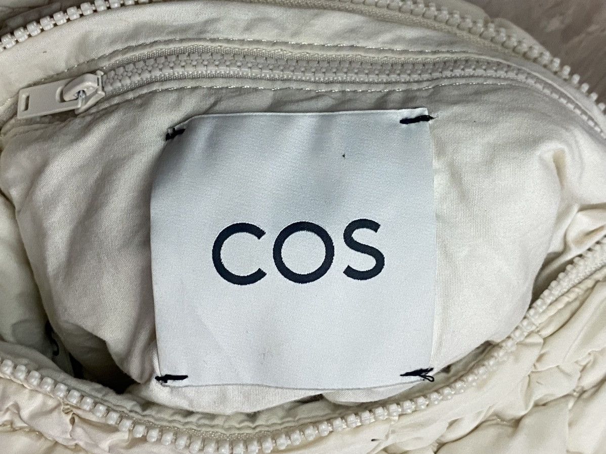 Cos × Designer COS quilted messenger bag Size ONE SIZE - 5 Thumbnail