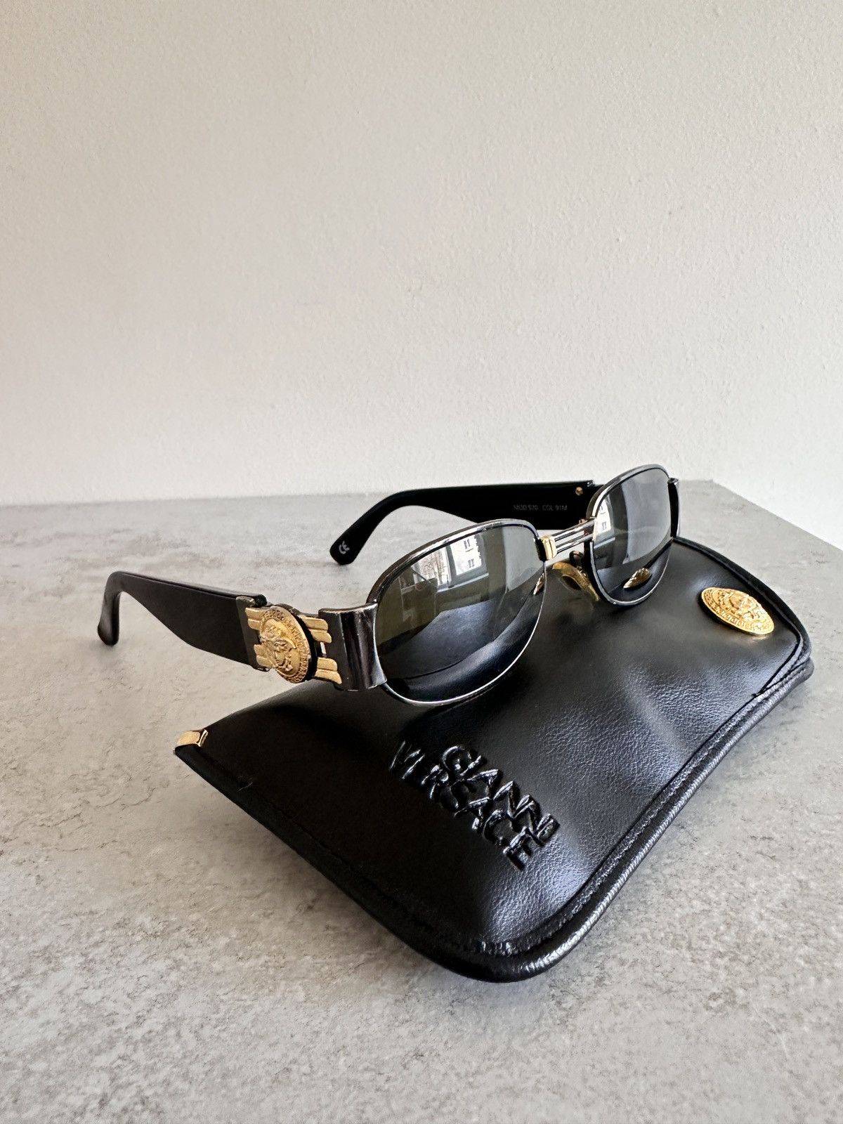 Versace Gianni Versace S70 91M Medusa Sunglasses (Vintage 1990s) Size ONE SIZE - 11 Thumbnail