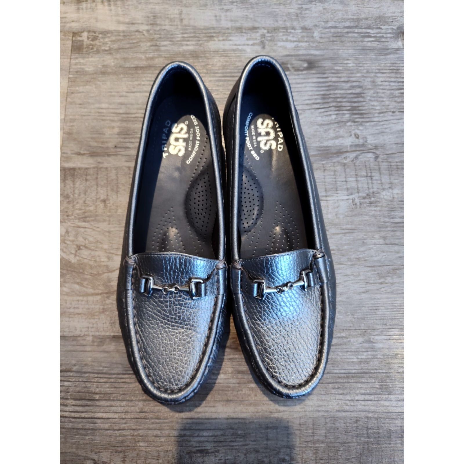 SAS SAS Metro Loafers Women’s 6.5 M Gray Silver Leather Horsebit Flats Casual Shoes Size US 6.5 / IT 36.5 - 2 Thumbnail