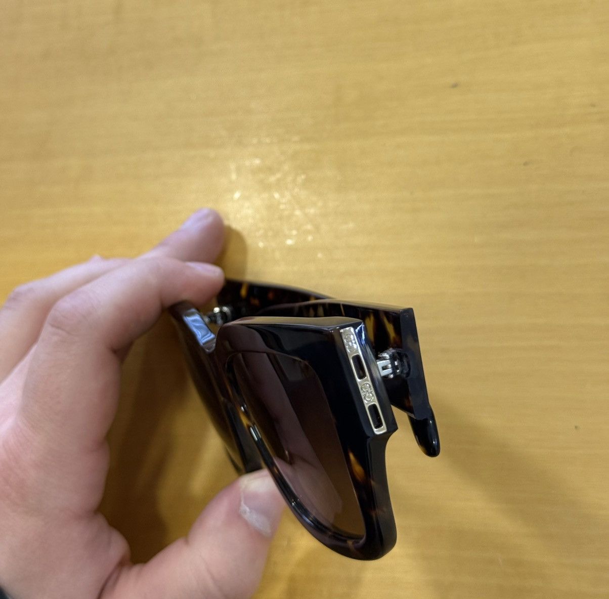 Salvatore Ferragamo Ferragamo Sunglasses SF1104S 242 Size ONE SIZE - 6 Thumbnail