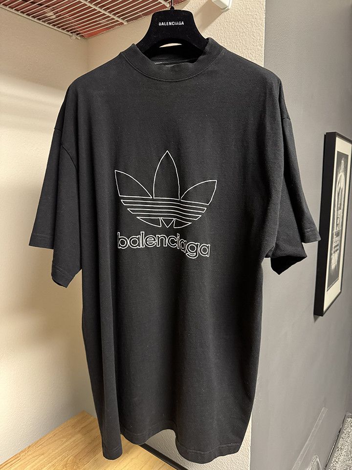 Adidas × Balenciaga Balenciaga X Adidas Black t-shirt with embroidered logos Size US L / EU 52-54 / 3 - 1 Thumbnail