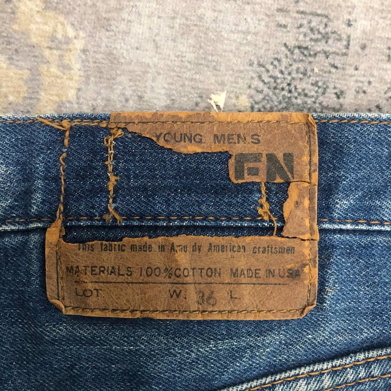 P863. VINTAGE TALON ZIPPER MCQUEEN JEANS