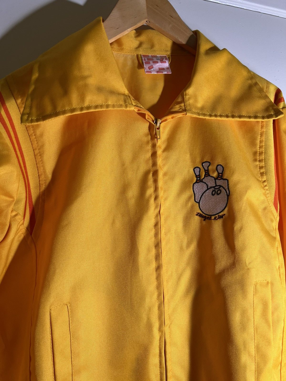 Vintage Illegal Civilization Skateboard Skater Retro Yellow Jacket Size US S / EU 44-46 / 1 - 4 Thumbnail