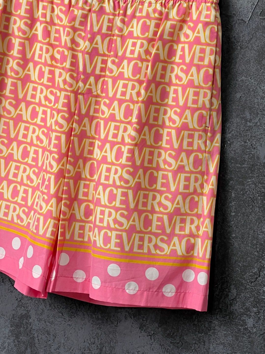 Versace VERSACE all over print elastic waist casual shorts Size 34" / US 12 / IT 48 - 4 Thumbnail
