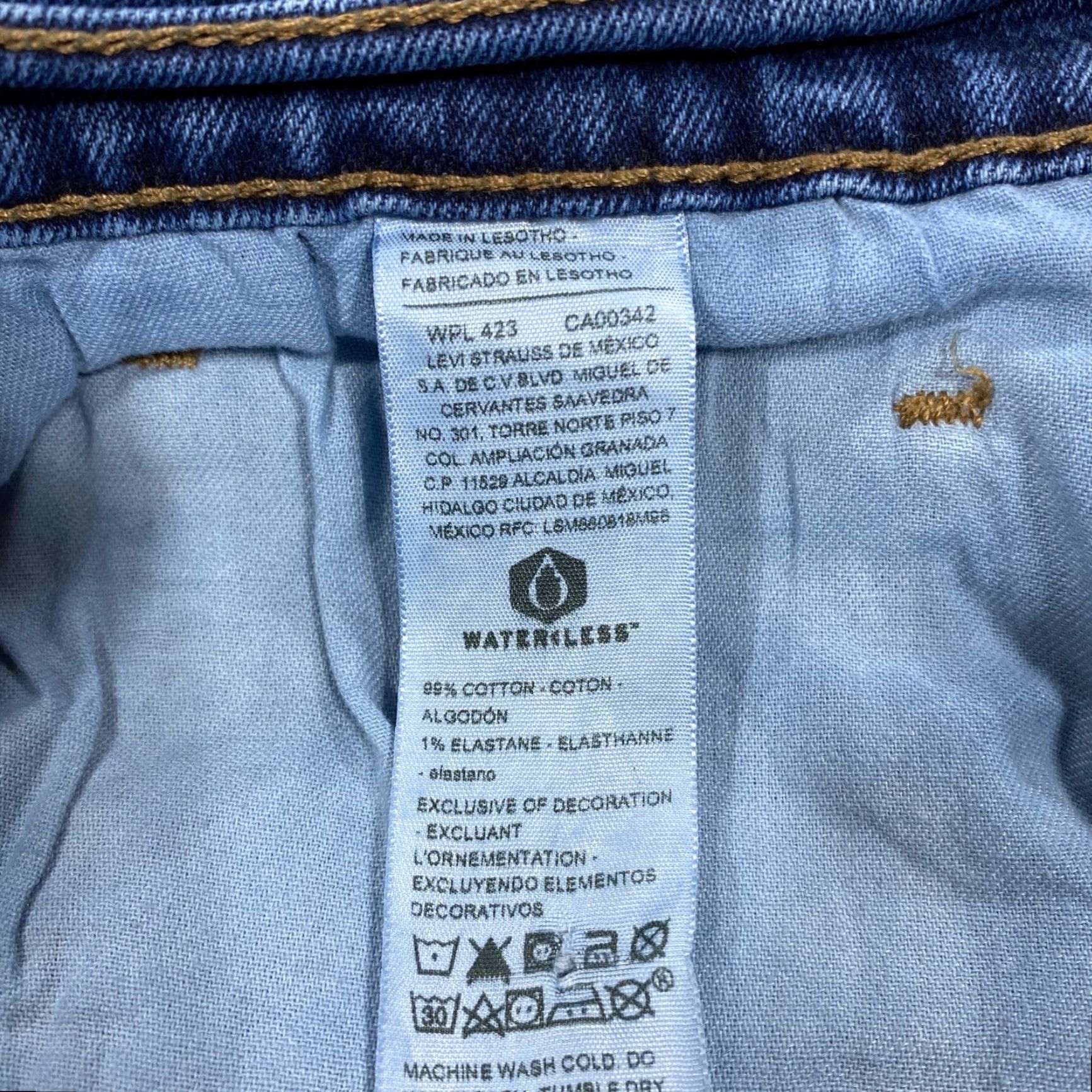 Vintage Signature by Levi Strauss Athletic Jeans Men 42x30 Blue Stretch Denim Jeans Straight Mid 5-Pocket Blue Mens Size US 42 / EU 58 - 7 Thumbnail