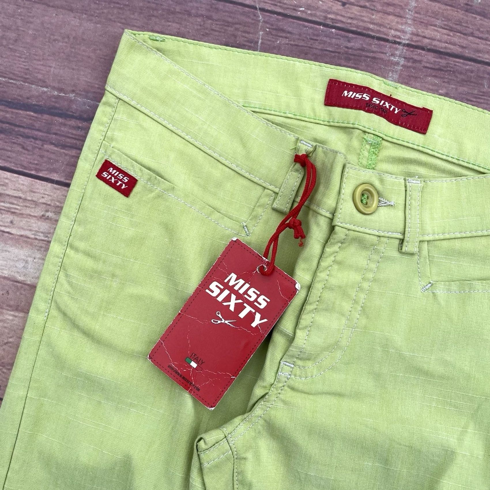 Miss Sixty VINTAGE Miss Sixty Capri Jeans Women 90s Lime Green Cotton 25 Inseam 25 Pockets 5-Pocket Denim Italy Size 42" / US 20 - 3 Thumbnail