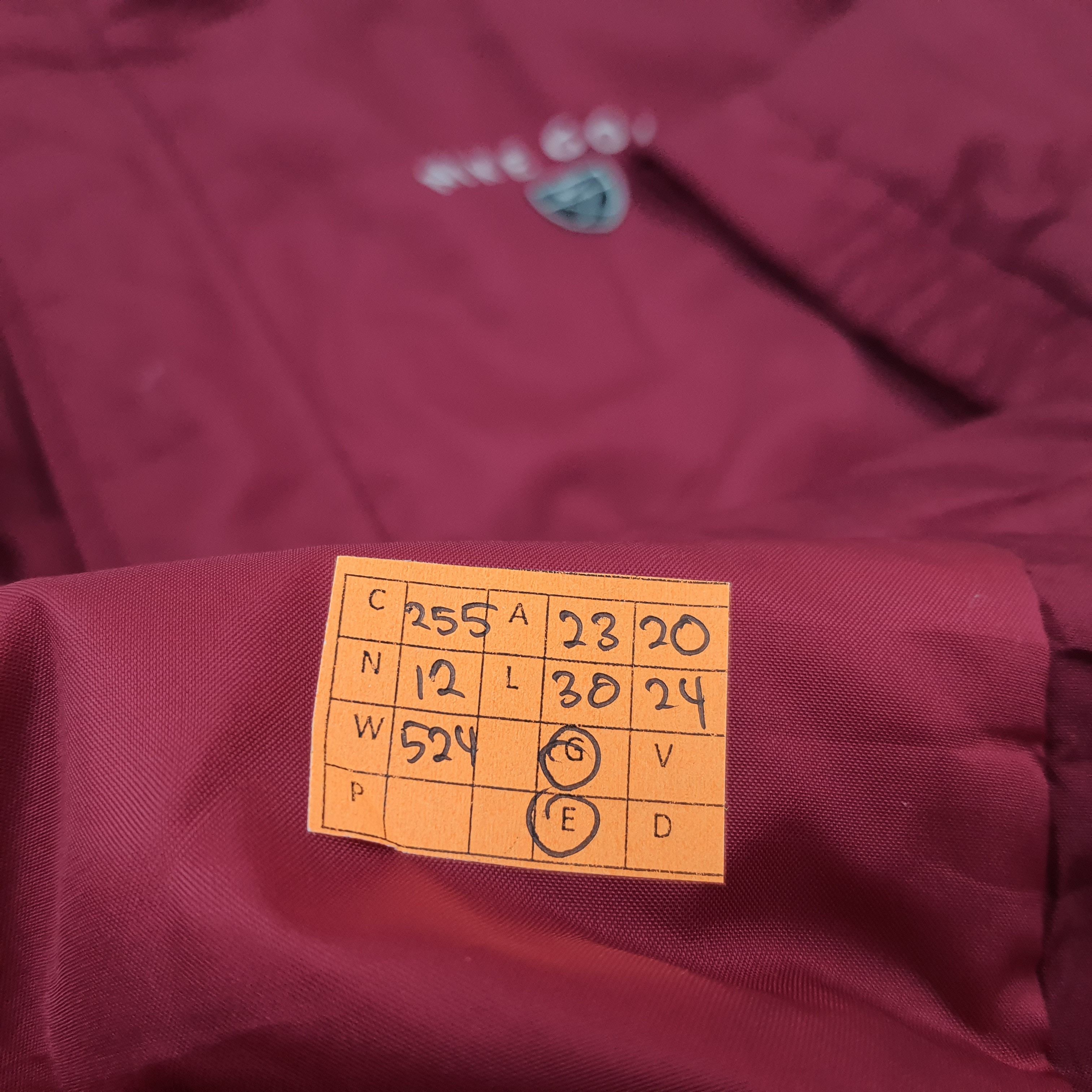Nike Vintage Nike Golf Jacket C255N12 Size US L / EU 52-54 / 3 - 9 Thumbnail