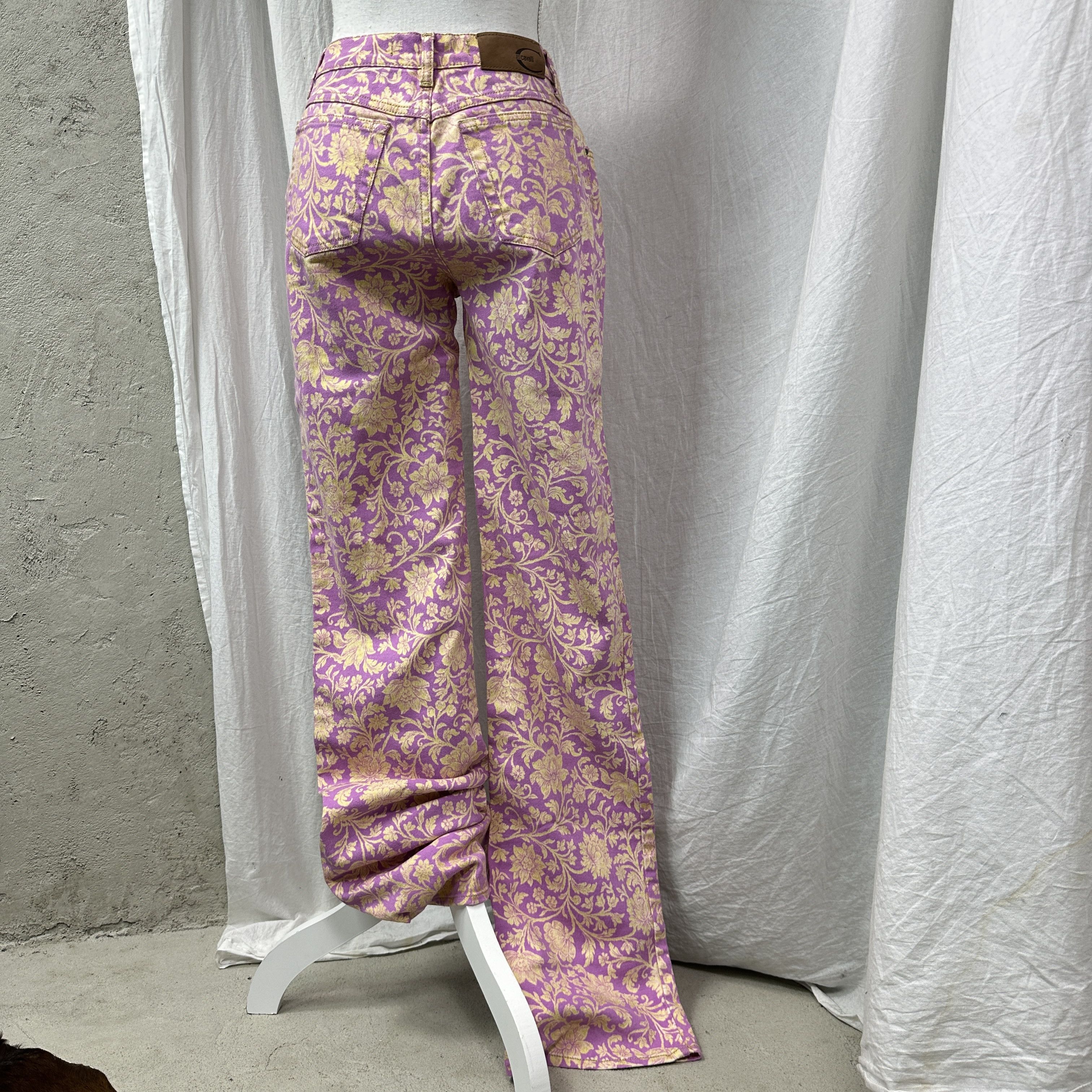 Roberto Cavalli Vintage Preppy Fullrpint Flowers Roberto Cavalli Pants 00s Size 25" / US 0 / IT 36 - 9 Thumbnail