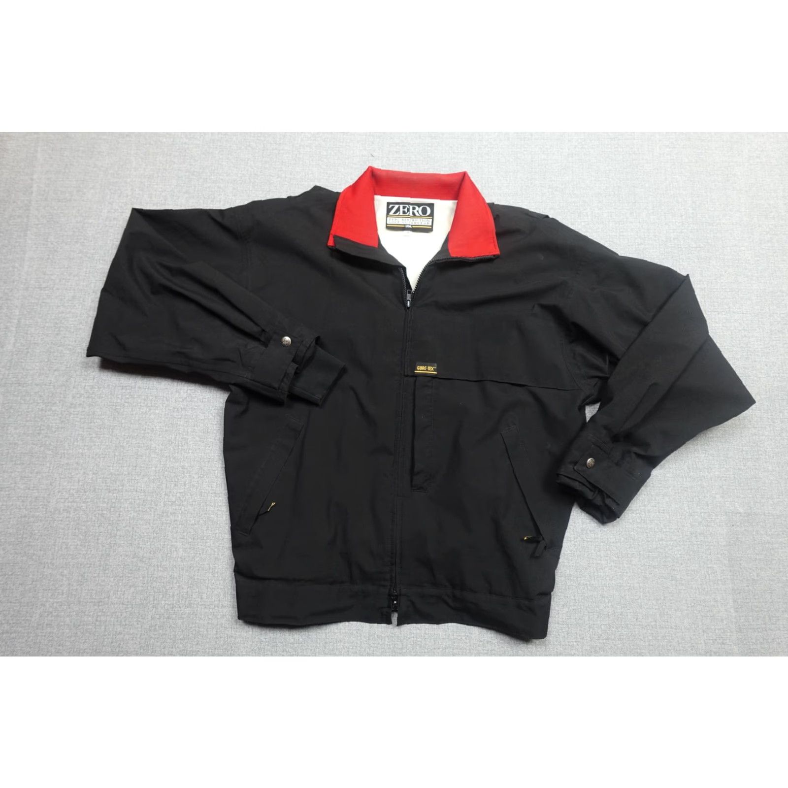 Vintage VINTAGE Zero Restriction Golf Windbreaker Jacket Mens M Black GORE-TEX Windproof Waterproof Pockets Adjustable Full Zip Short Sleeve I N USA Size US M / EU 48-50 / 2 - 4 Thumbnail