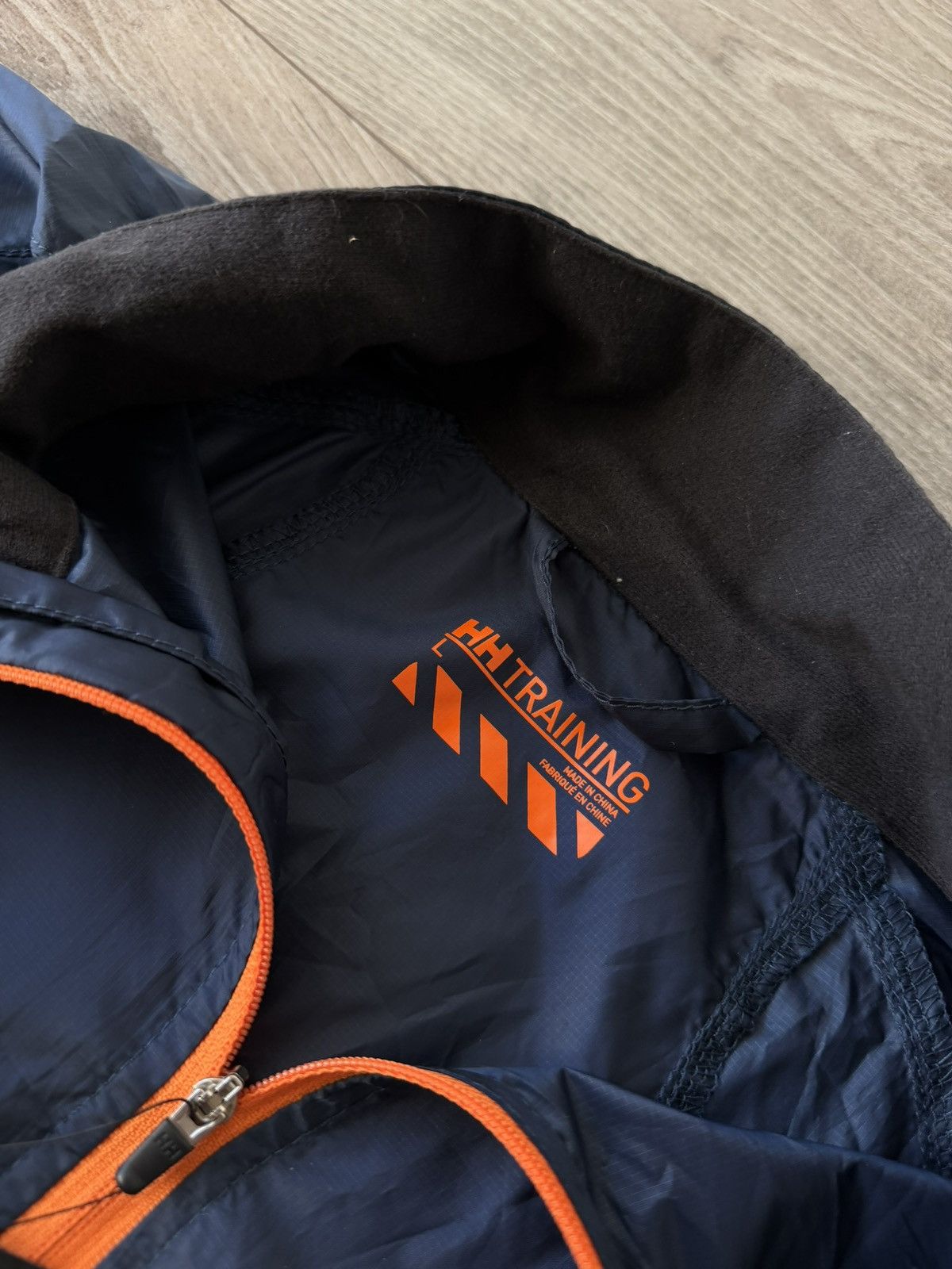 Helly Hansen ‼️HELLY HANSEN New With Tags Packable Big Logo JACKET ‼️ Size US L / EU 52-54 / 3 - 9 Thumbnail