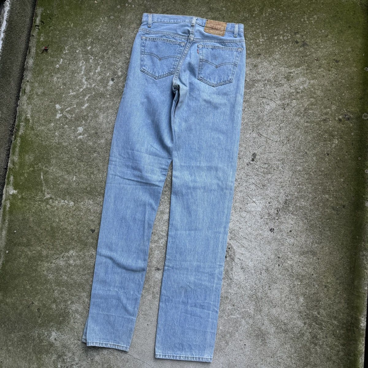 Levi's Vintage 90s Levi's 501 Light Wash Jeans 31x38 Size US 31 - 12 Thumbnail