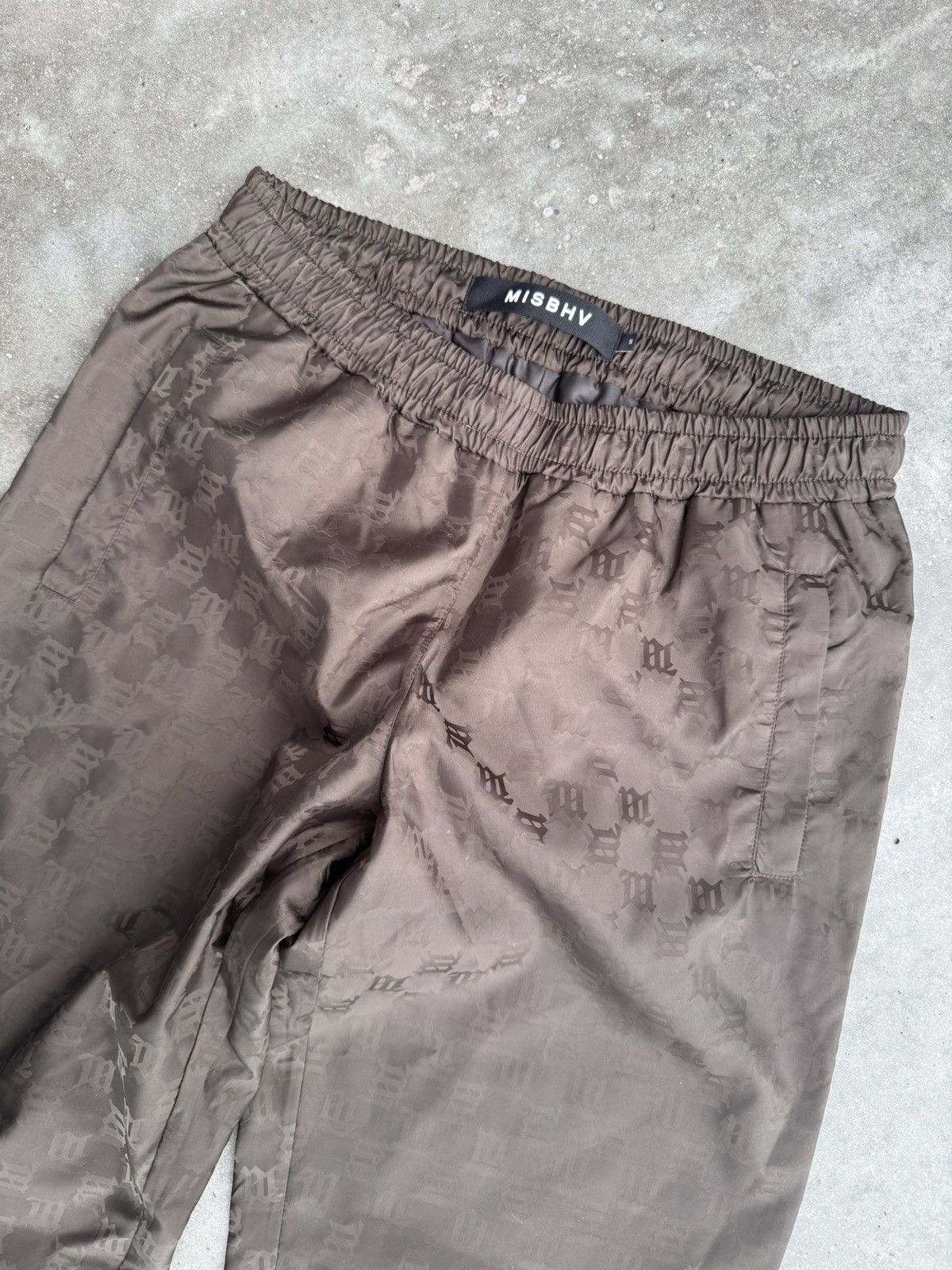 Misbhv Misbhv monogram brown jogger sweatpants nylon streetwear Size US 32 / EU 48 - 2 Thumbnail