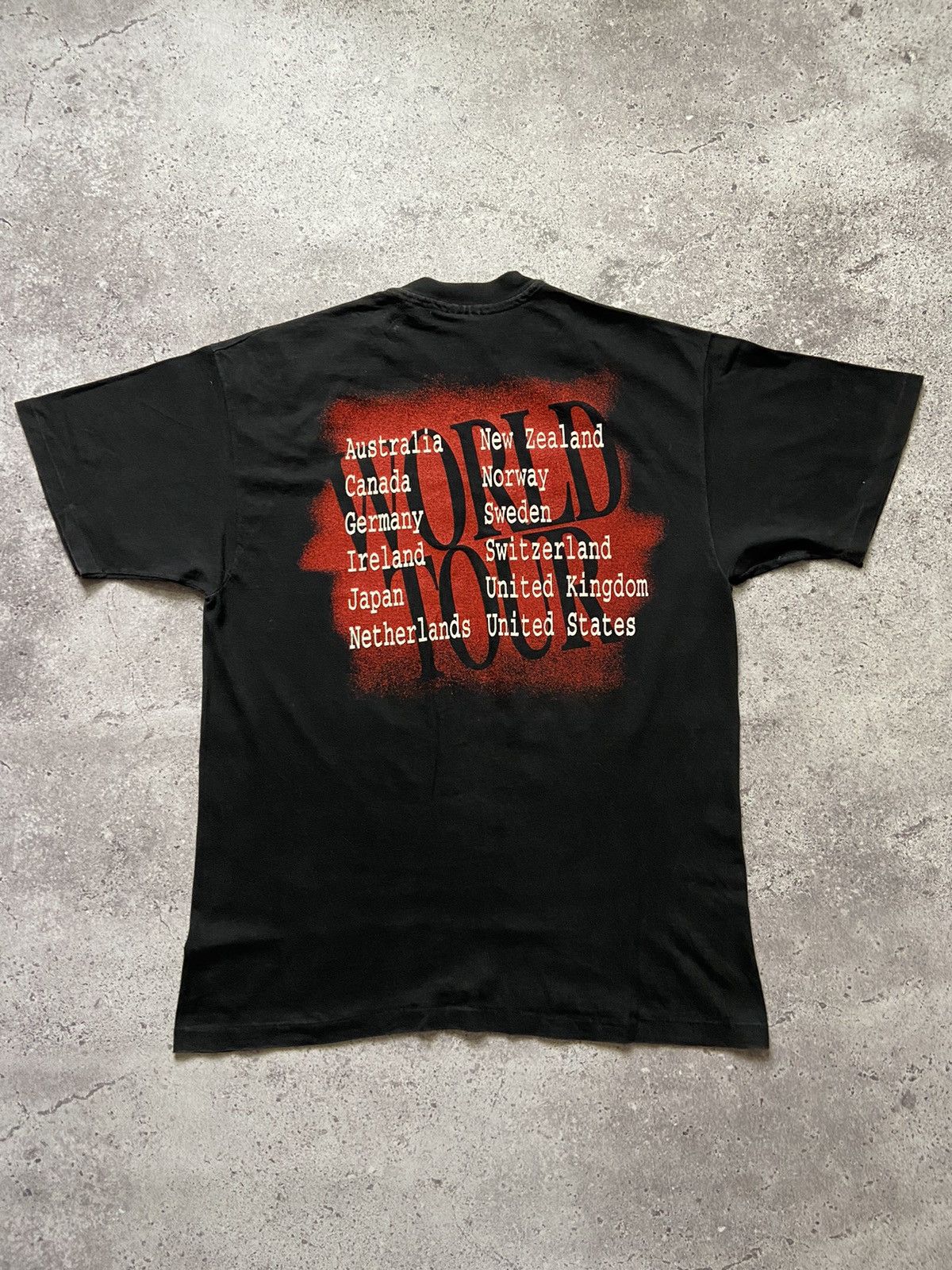 Vintage VINTAGE Garth Brooks 1994 Tour tee sz XL Size US L / EU 52-54 / 3 - 2 Thumbnail