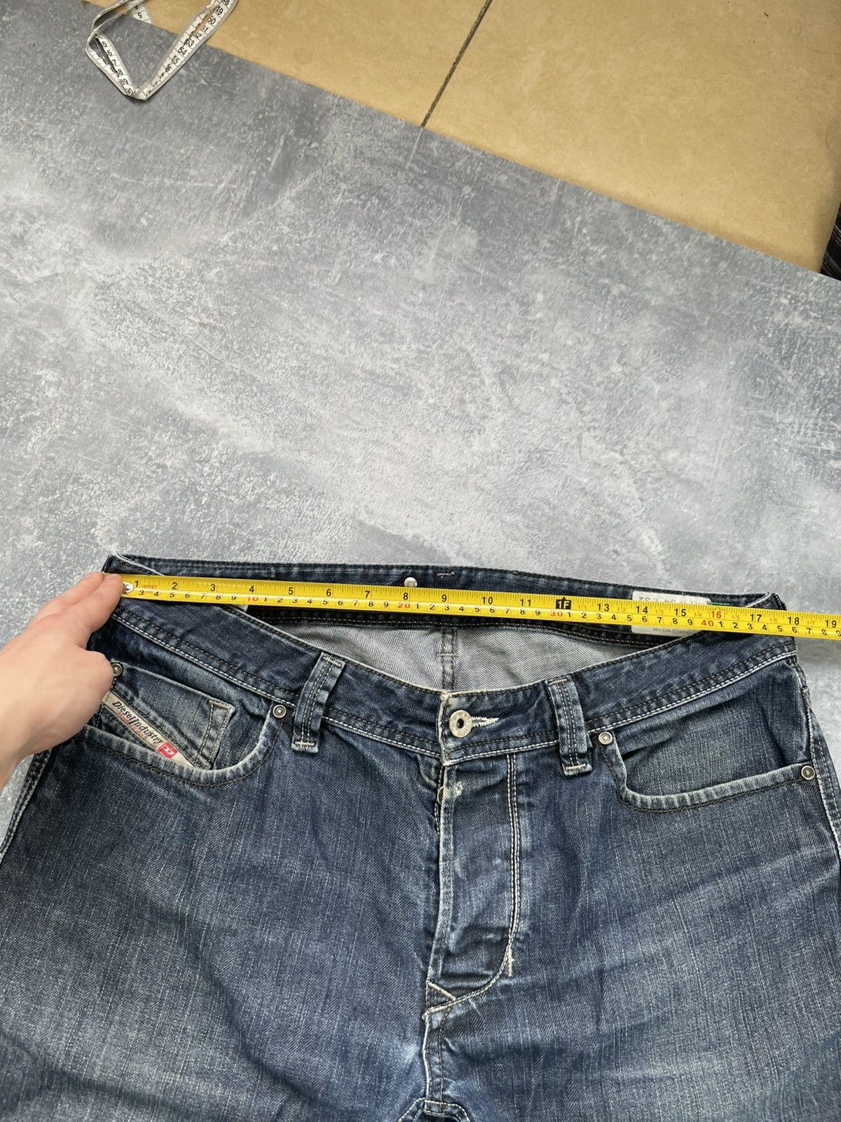 Diesel Crazy baggy Diesel larkee washed denim jeans Size US 34 / EU 50 - 13 Thumbnail