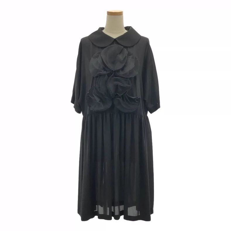 Comme des Garcons Comme Des Garcons Classic Round Neck + Chest Flower Size XS / US 0-2 / IT 36-38 - 1 Thumbnail