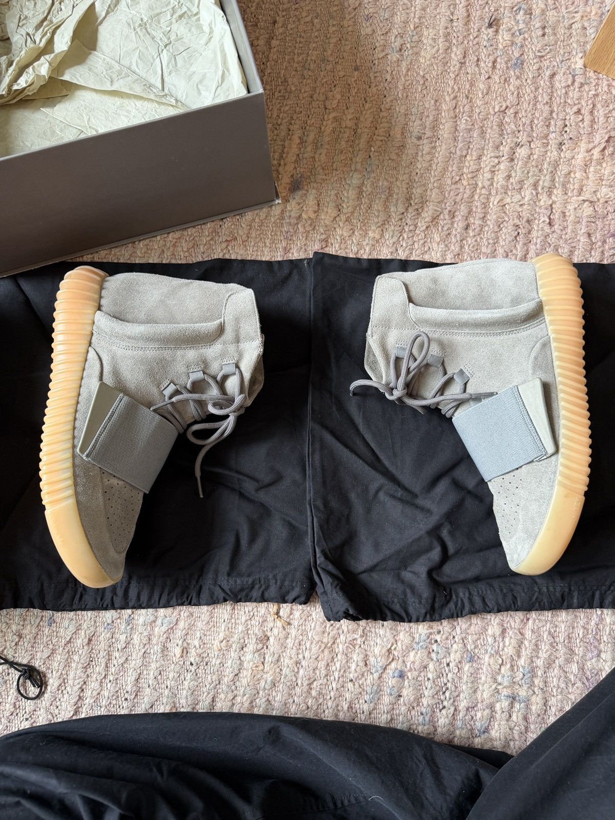 Yeezy Yeezy Boost 750 grey gum Size US 9.5 / EU 42-43 - 2 Thumbnail