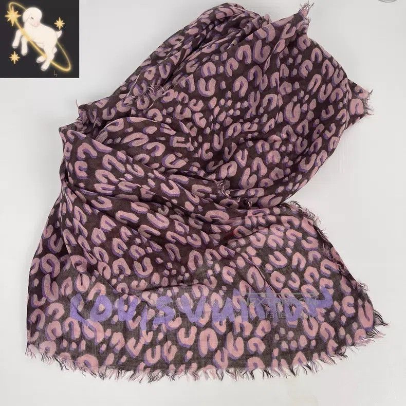 Louis Vuitton Louis Vuitton Purple leopard-print cashmere scarf Size ONE SIZE - 1 Thumbnail