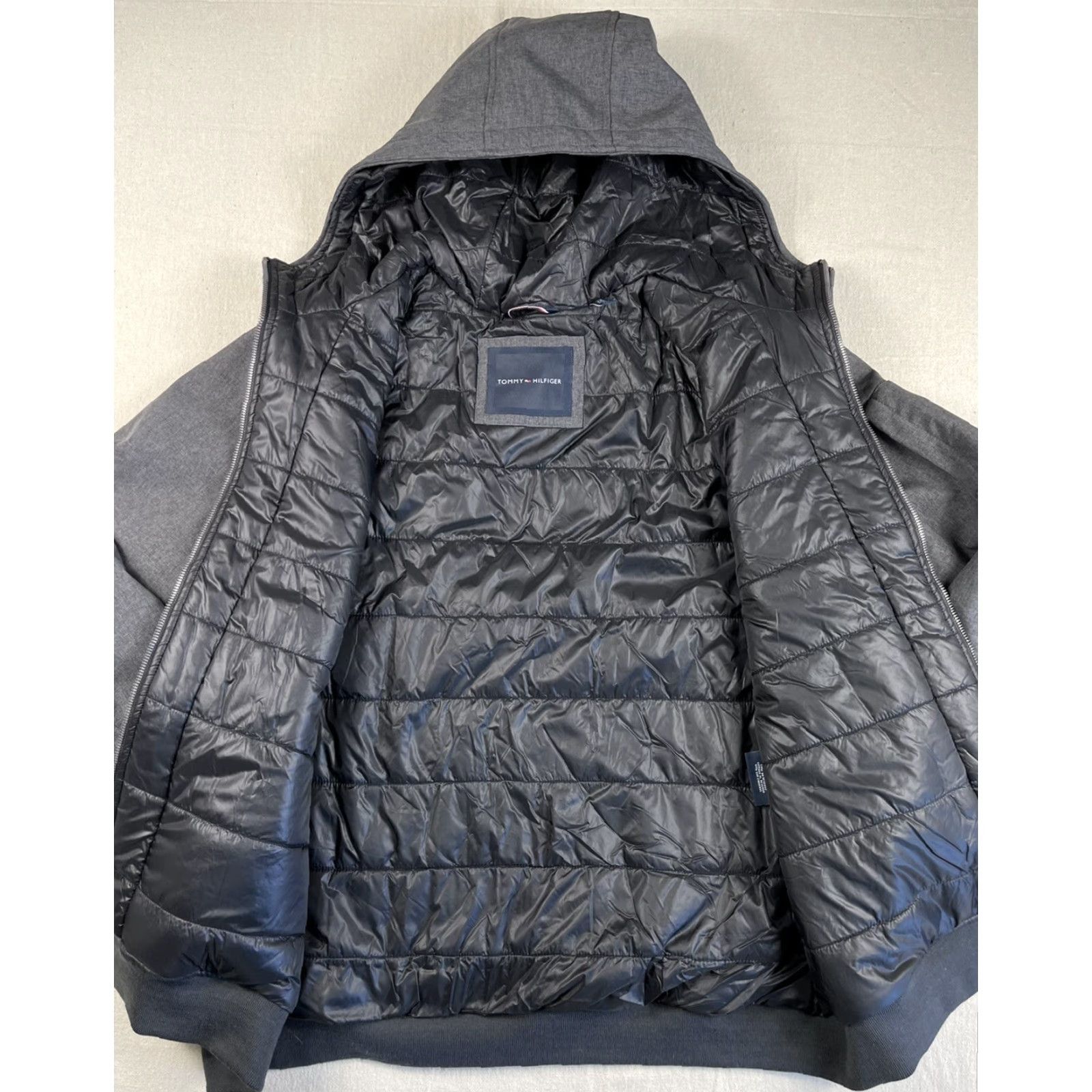Tommy Hilfiger Tommy Hilfiger Jacket Hooded Soft Shell Quilted Lined Puffer Gray 2XL Mens Ski Flag Quilted Water Resistant Size US XXL / EU 58 / 5 - 3 Thumbnail