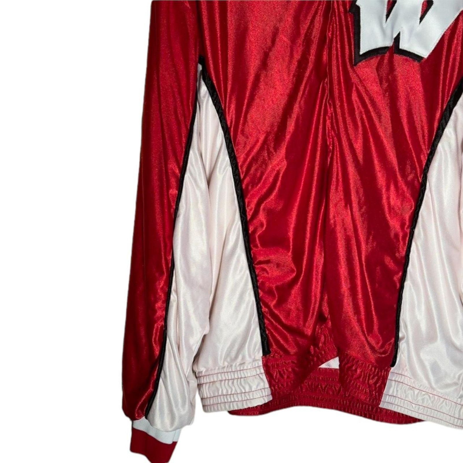 Vintage Vintage 90s wisconsin basketball warmup Size US M / EU 48-50 / 2 - 3 Thumbnail