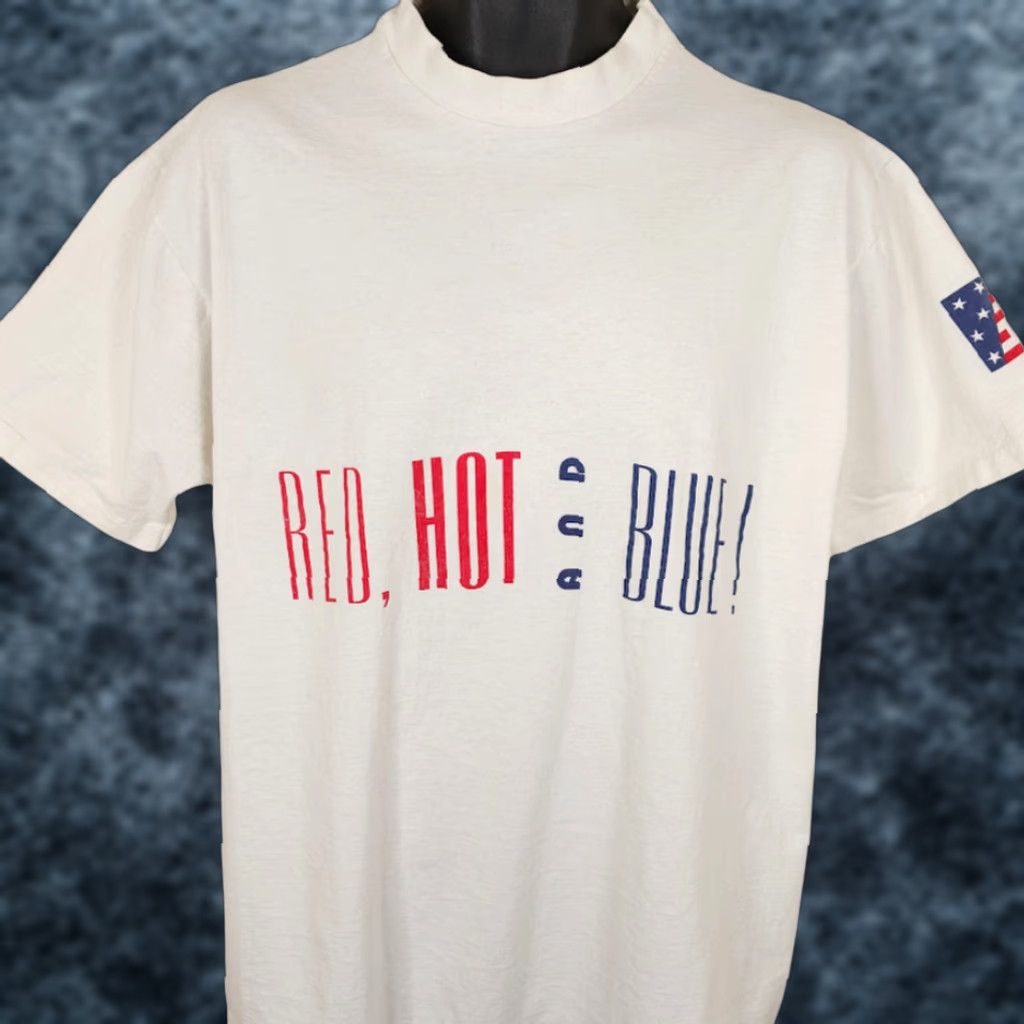 Vintage VINTAGE Este Lauder T Shirt Mens Size Large White 90s Red Hot & Blue Made In USA Size US L / EU 52-54 / 3 - 1 Thumbnail