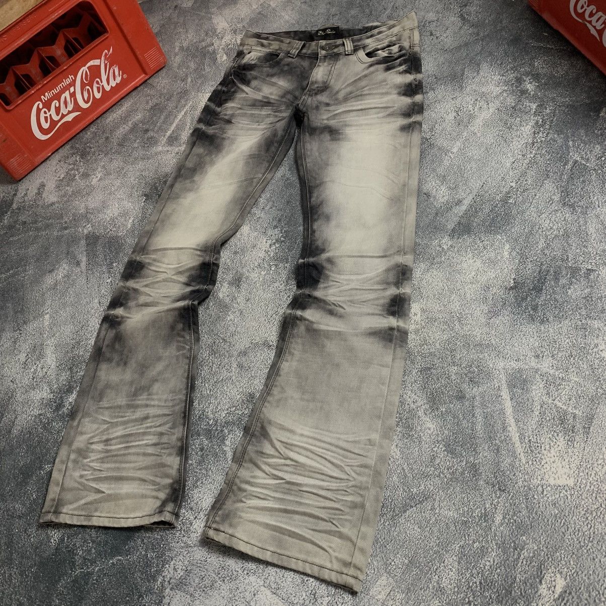 Japanese Brand Black Crown Contras Distressed Fade But Cut Jeans Size US 28 / EU 44 - 2 Thumbnail