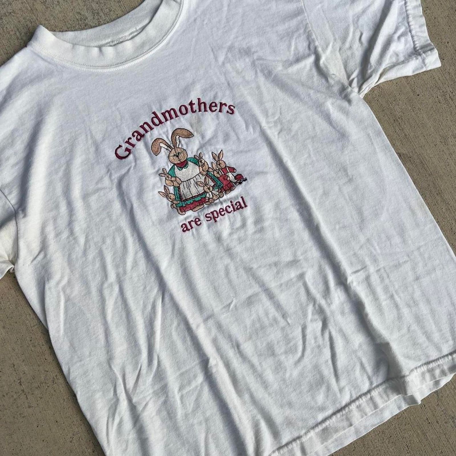 Other Grandmothers Are Special Bunny Family Farm Embodied beige T Size US L / EU 52-54 / 3 - 2 Thumbnail