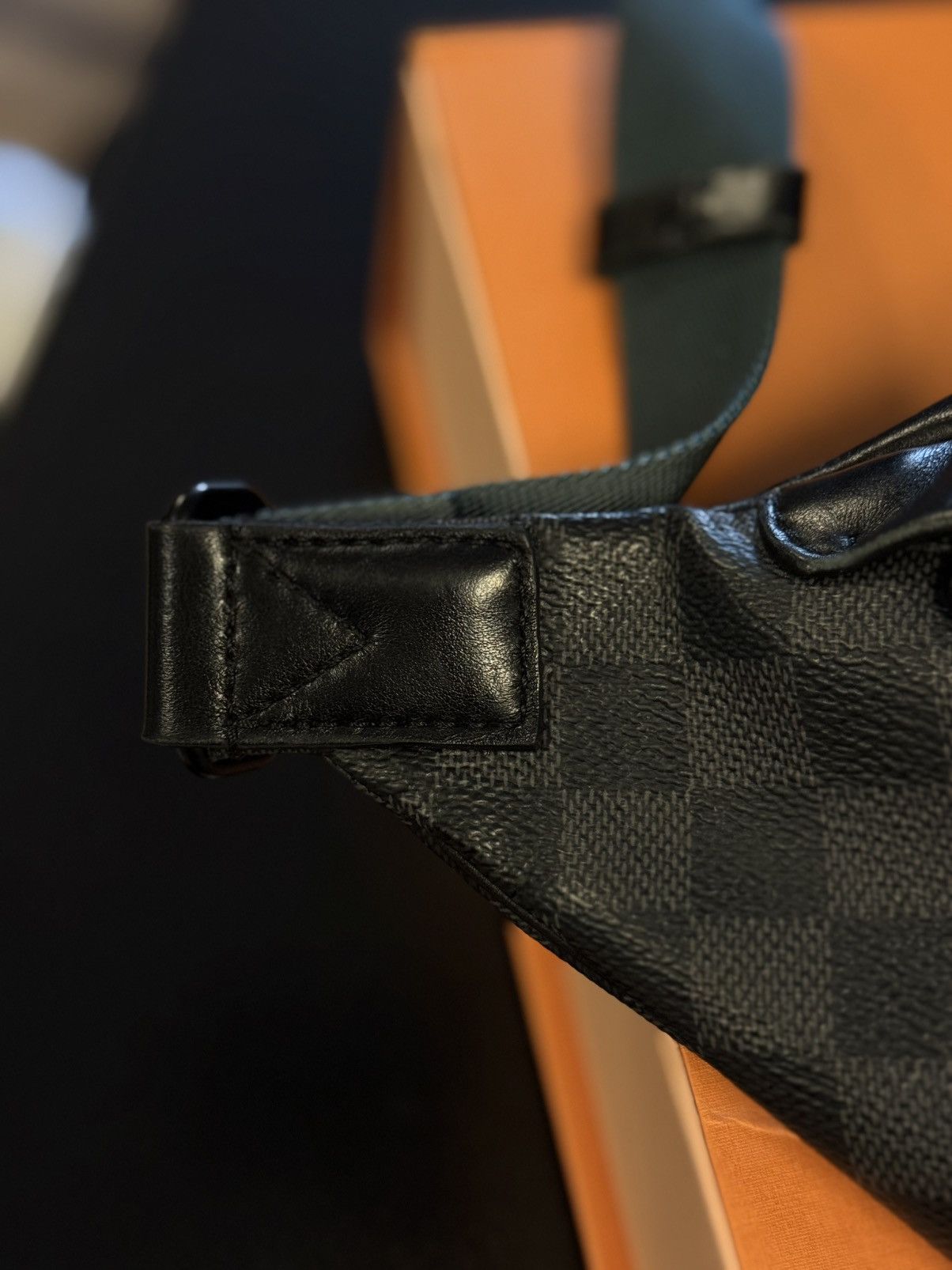 Louis Vuitton Louis Vuitton Navy Blue Discovery Belt Bag/ Cross Over 🧼 Size ONE SIZE - 12 Thumbnail