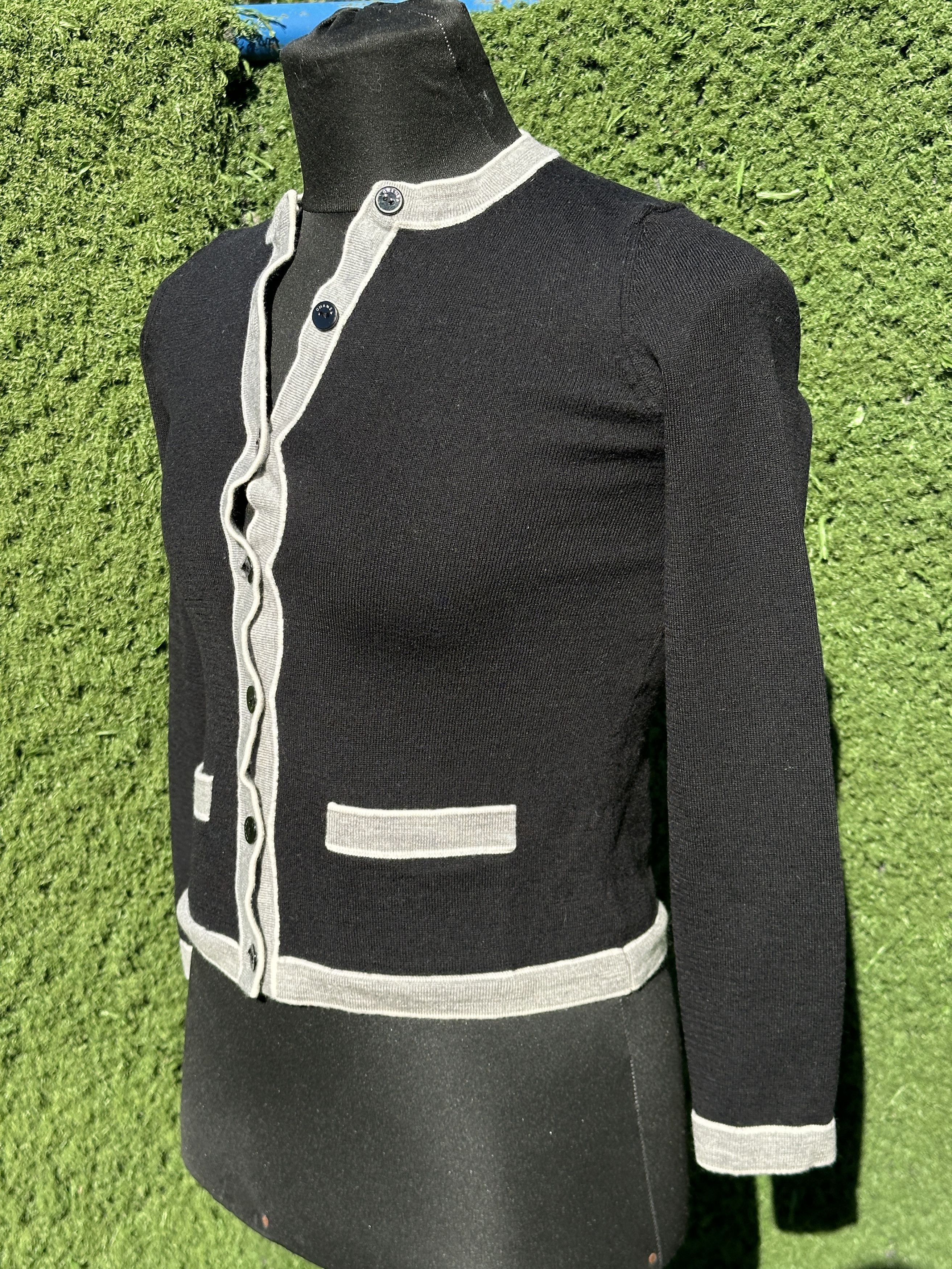 Chanel Black Wool Cardigan Trim & Ruffle , Logo Buttons, XS/S Size XS / US 0-2 / IT 36-38 - 6 Thumbnail