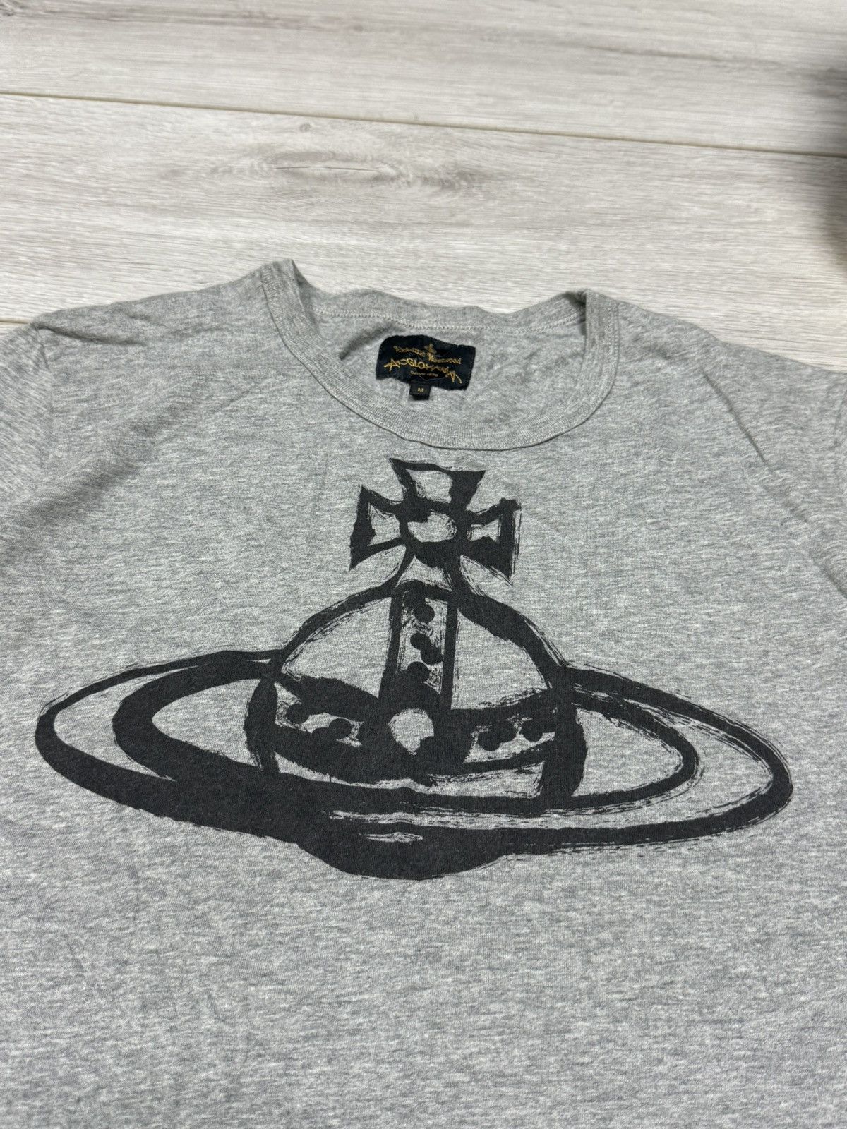 Vivienne Westwood Vivienne Westwood brushstroke vintage big orb t-shirt Size US M / EU 48-50 / 2 - 2 Thumbnail