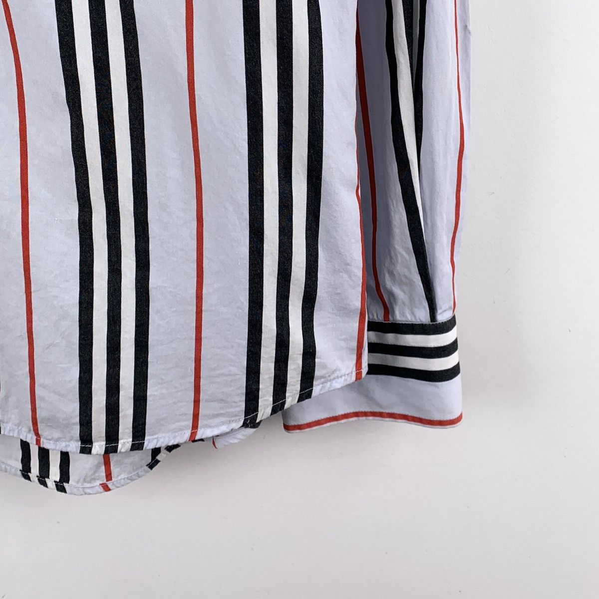 Burberry Burberry Vertical Striped Long Sleeve Shirt K26WX Size US S / EU 44-46 / 1 - 4 Thumbnail
