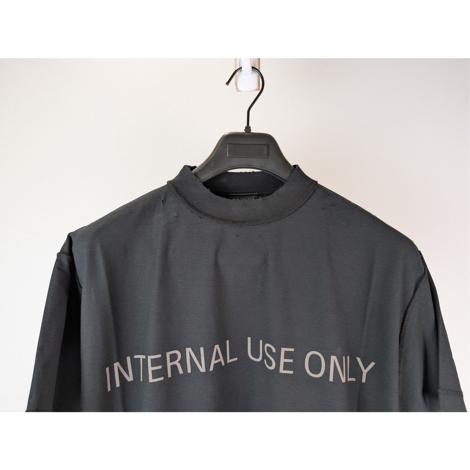 Balenciaga o1rshd1 Q:2 / Internal Use Only Inside-Out Vintage T-Shirt Size US M / EU 48-50 / 2 - 3 Thumbnail