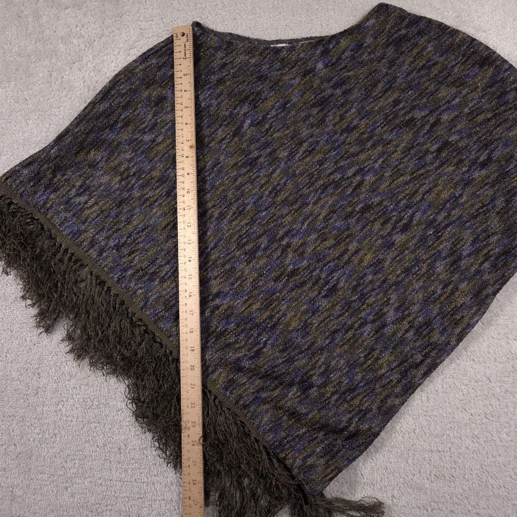 Vintage VINTAGE White Stag Poncho Womens One Size Blue Green Metallic Knit Fringe Pullover USA Size ONE SIZE - 4 Thumbnail