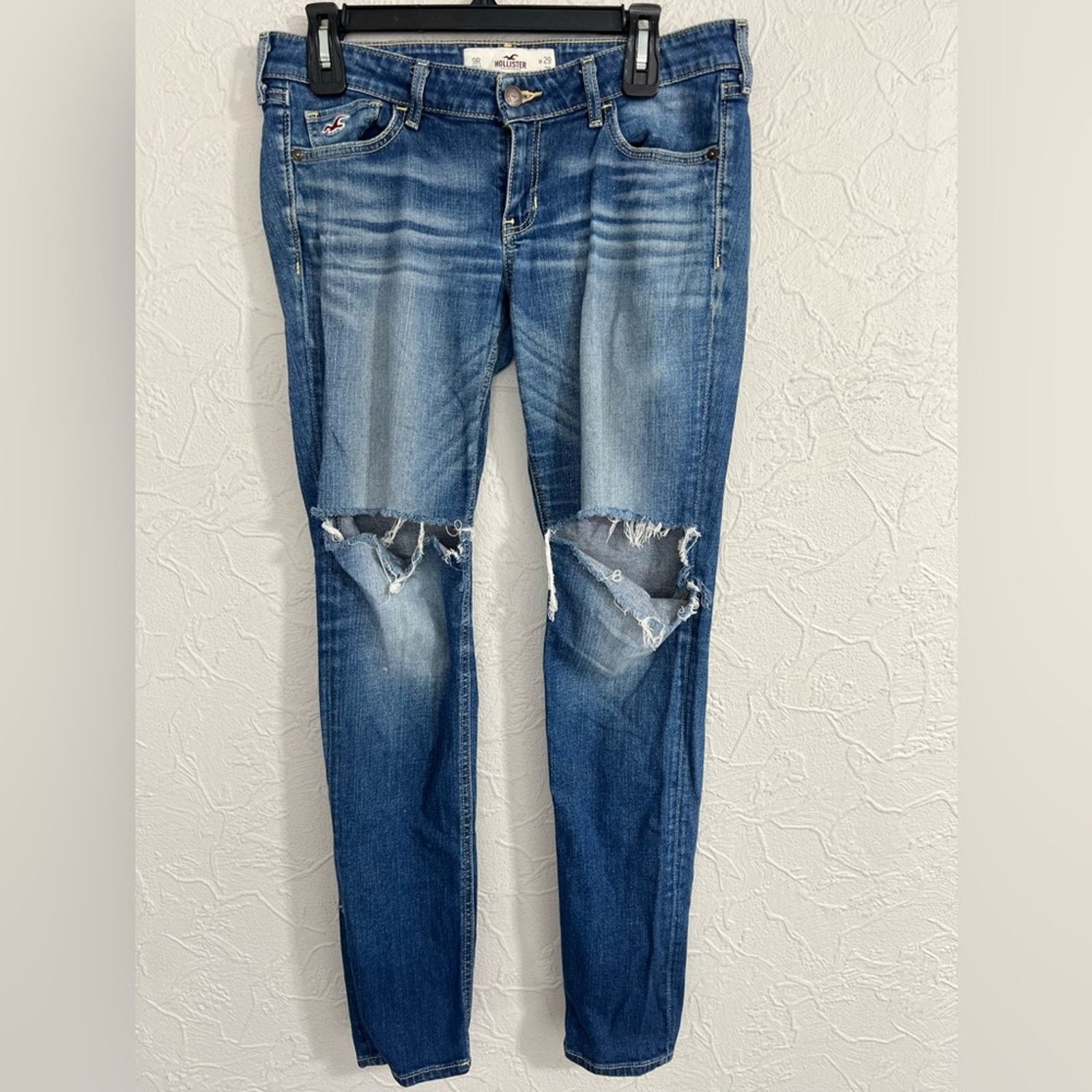 Hollister Hollister Straight Women Jeans, 9R 29 x 31, Distressed, Blue Size 29" - 1 Thumbnail