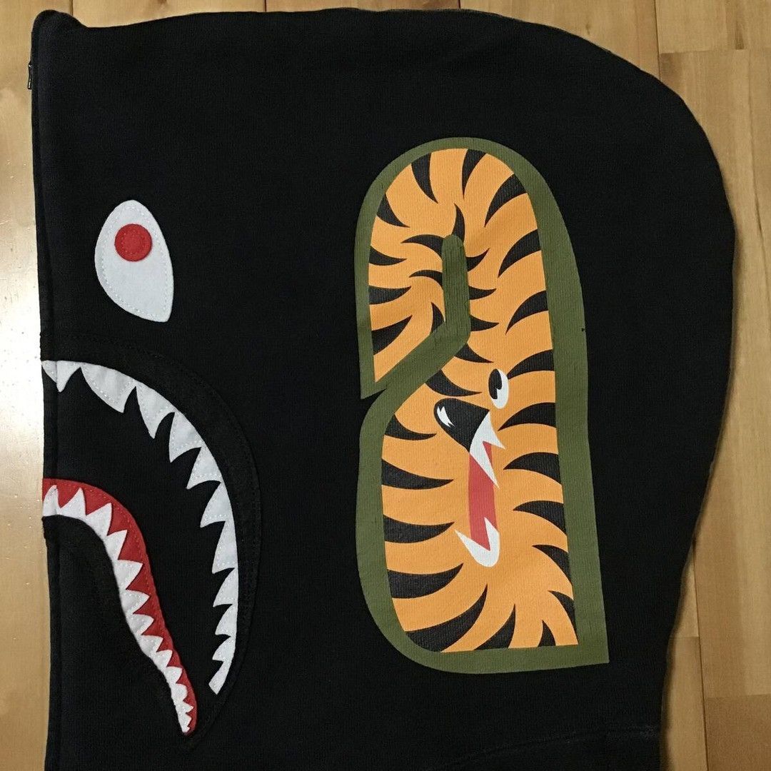 Bape BAPE Shark Full Zip Hoodie 1st Camo x Black a bathing ape Size US L / EU 52-54 / 3 - 5 Thumbnail