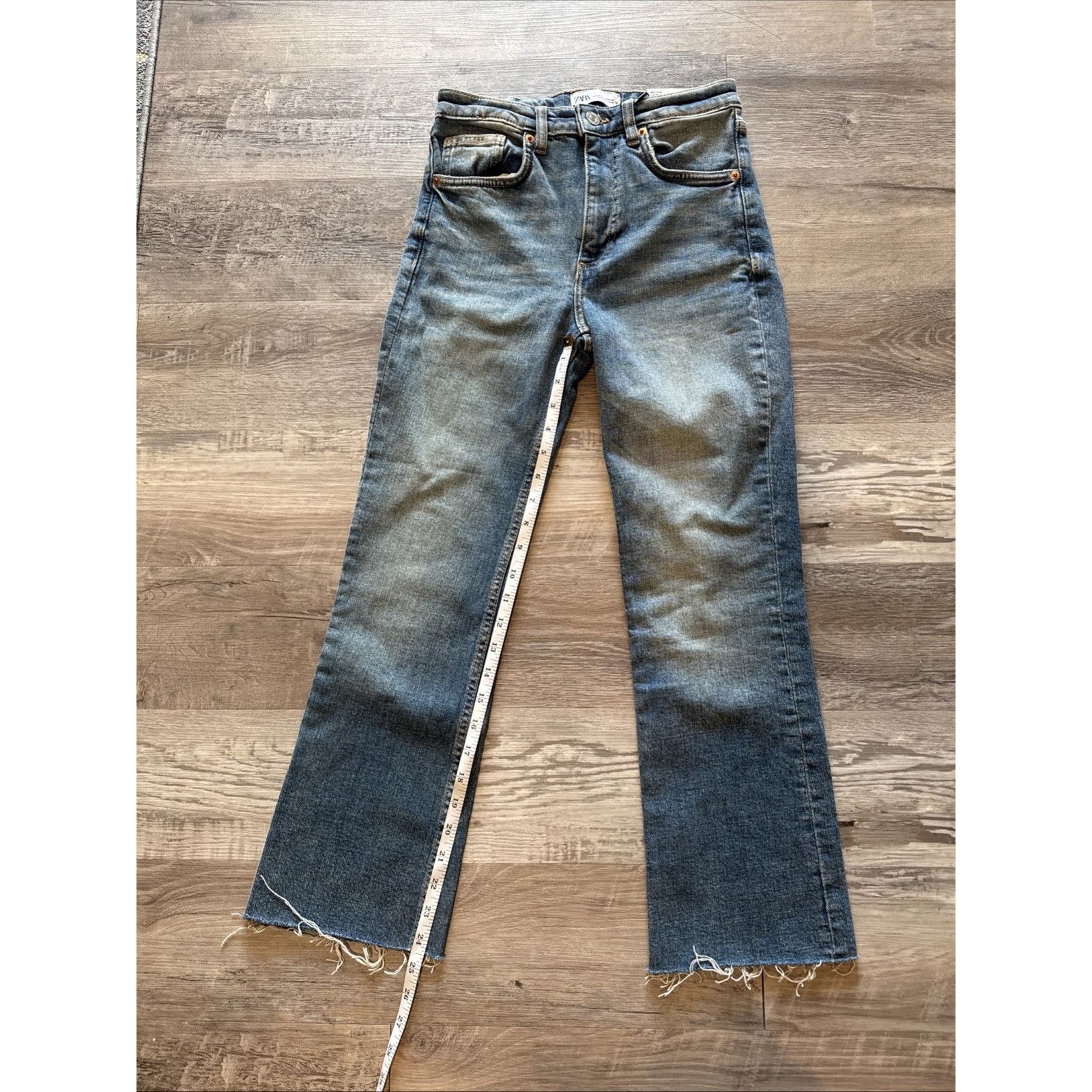 Zara ZARA WOMAN'S MID-RISE CROPPED FLARED TRF JEANS Size 2 Or 34 Size 26" / US 2 / IT 38 - 5 Thumbnail