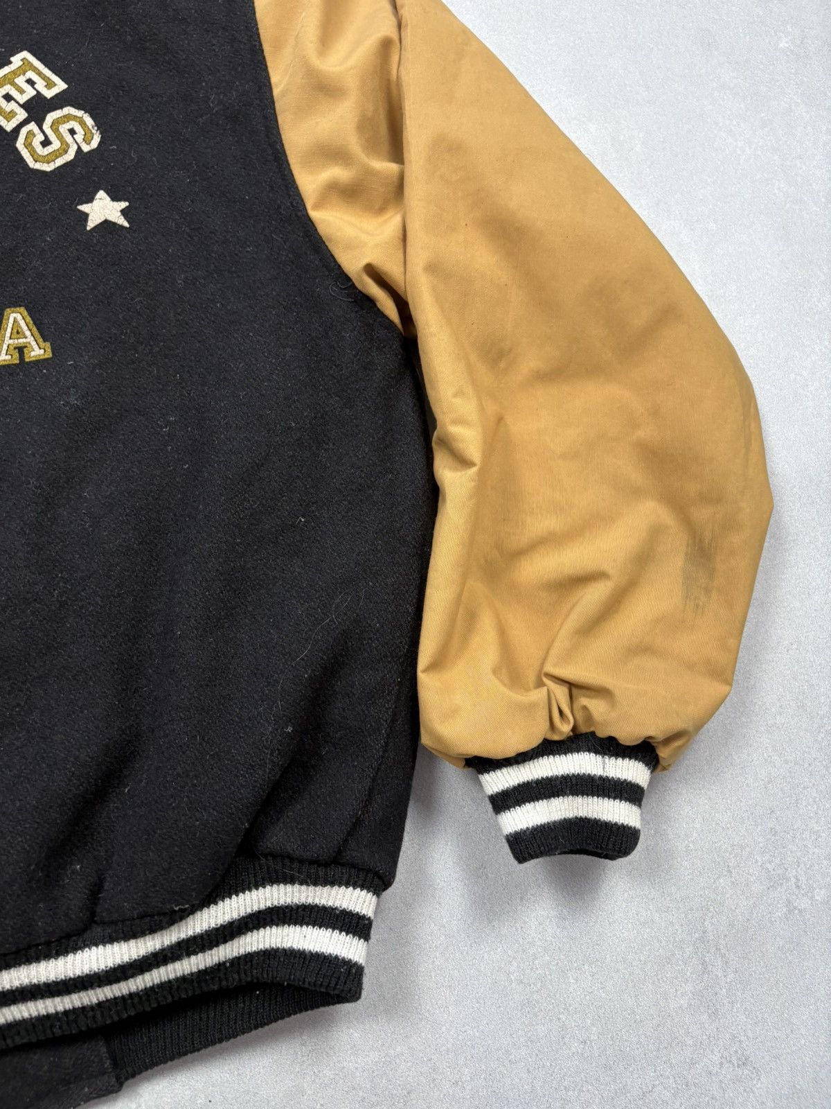 Vintage Vintage Los Angeles Lakers Varsity Bomber Jacket Wool UK Size US M / EU 48-50 / 2 - 15 Thumbnail