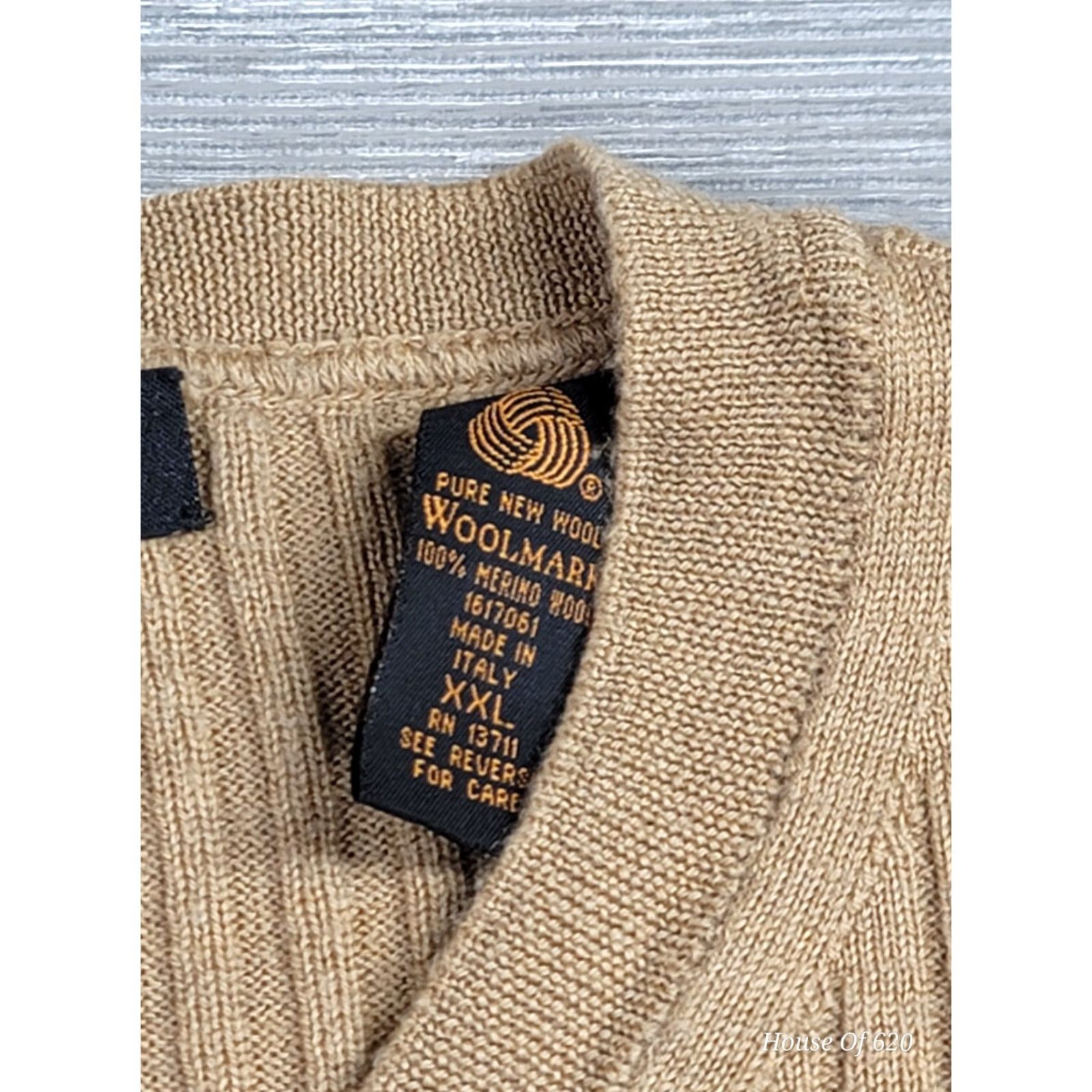 Vintage Metropolitan Sweater Men 2XL Beige Wool V-Neck Ribbed Knit Pullover Classic Italy Size US XXL / EU 58 / 5 - 7 Thumbnail