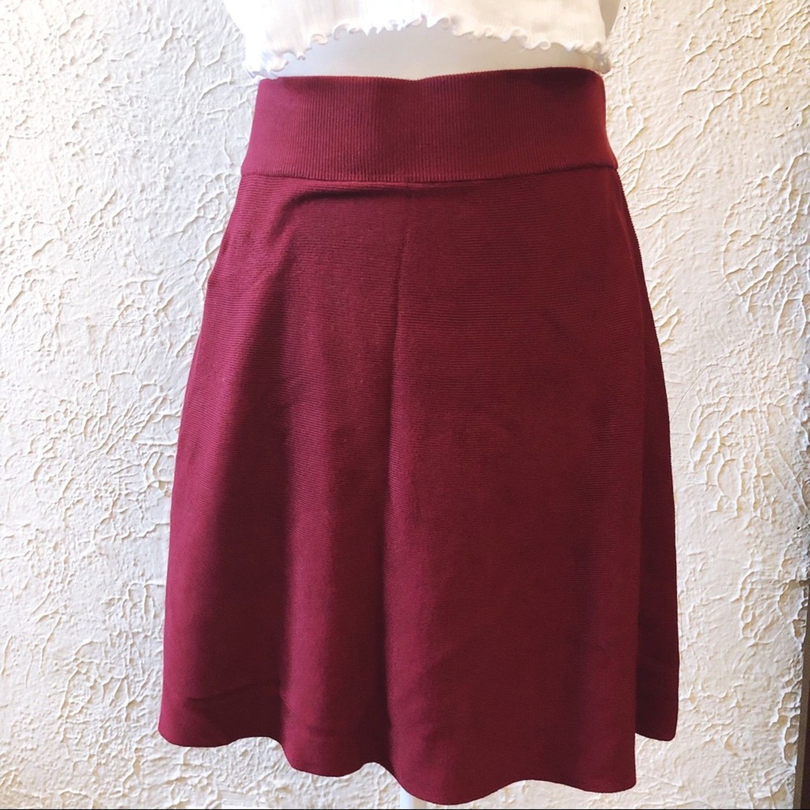 Loft LOFT Crimson Red Sweater Flippy Skirt Size 28" / US 6 / IT 42 - 10 Thumbnail