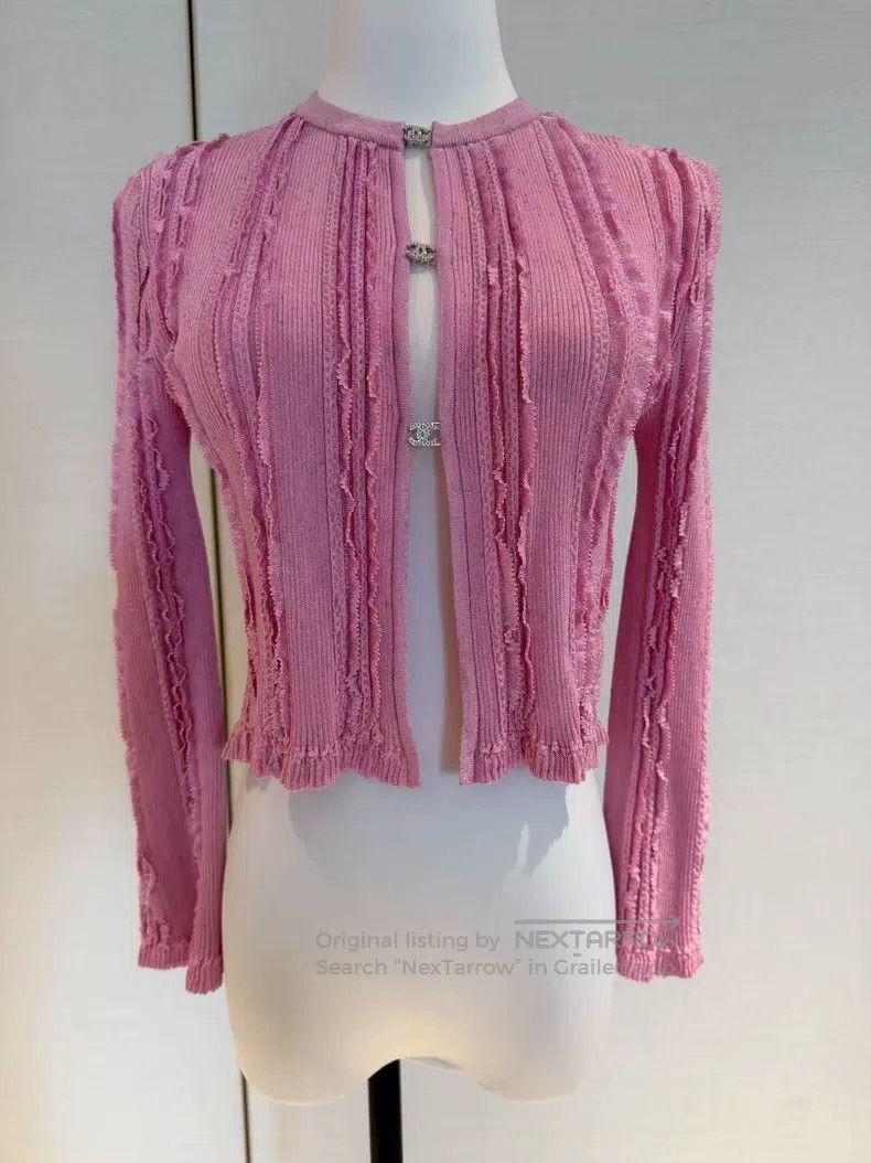 Chanel Chanel 23P shiny diamond button logo knitted long-sleeved Size XS / US 0-2 / IT 36-38 - 1 Thumbnail
